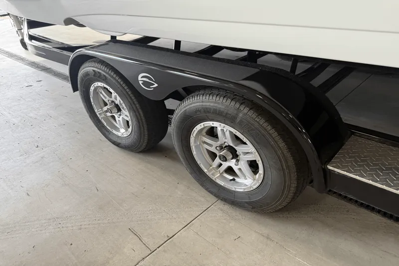 Slide: The Image of Crownline Boats E23 2018 - 108