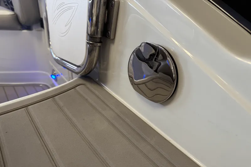 Slide: The Image of Crownline Boats E23 2018 - 20