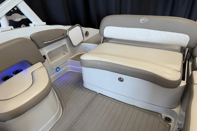 Slide: The Image of Crownline Boats E23 2018 - 23