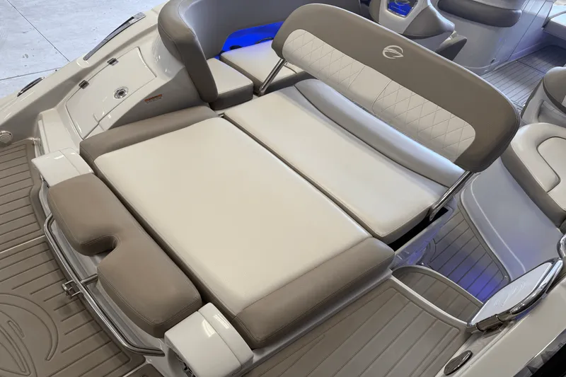 Slide: The Image of Crownline Boats E23 2018 - 25