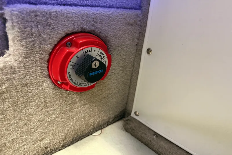 Slide: The Image of Crownline Boats E23 2018 - 32