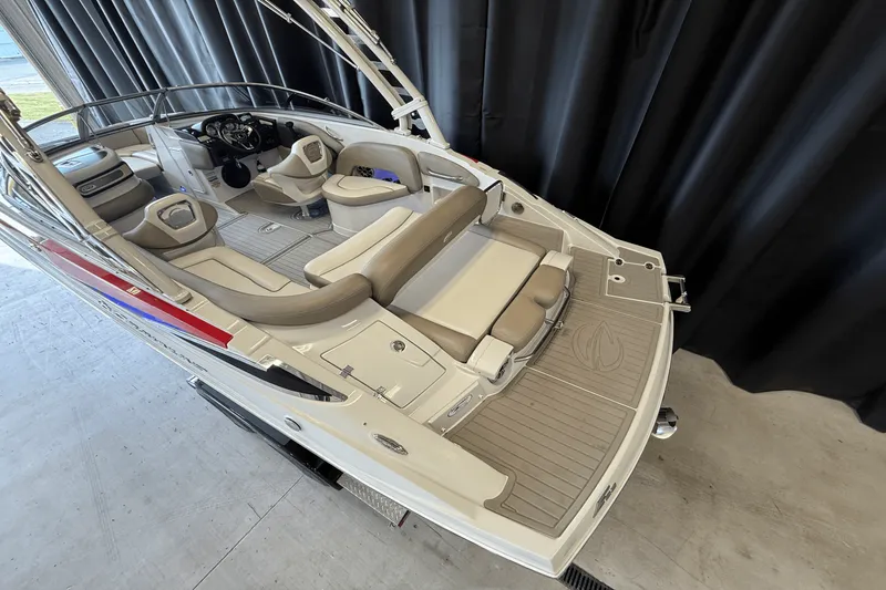 Slide: The Image of Crownline Boats E23 2018 - 4