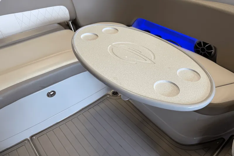 Slide: The Image of Crownline Boats E23 2018 - 44