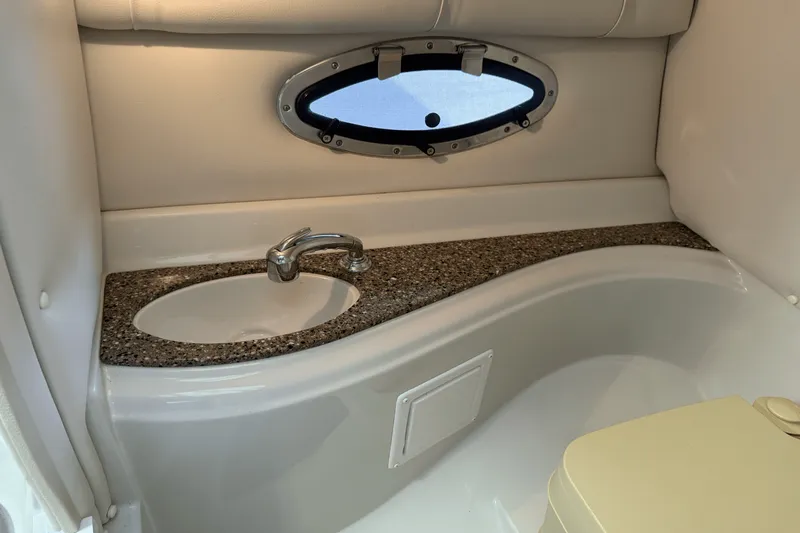 Slide: The Image of Crownline Boats E23 2018 - 57