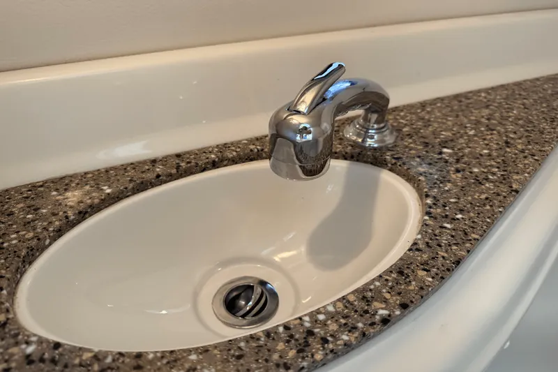 Slide: The Image of Crownline Boats E23 2018 - 59