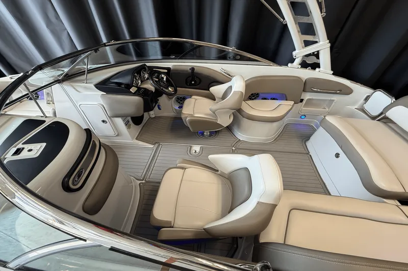 Slide: The Image of Crownline Boats E23 2018 - 6