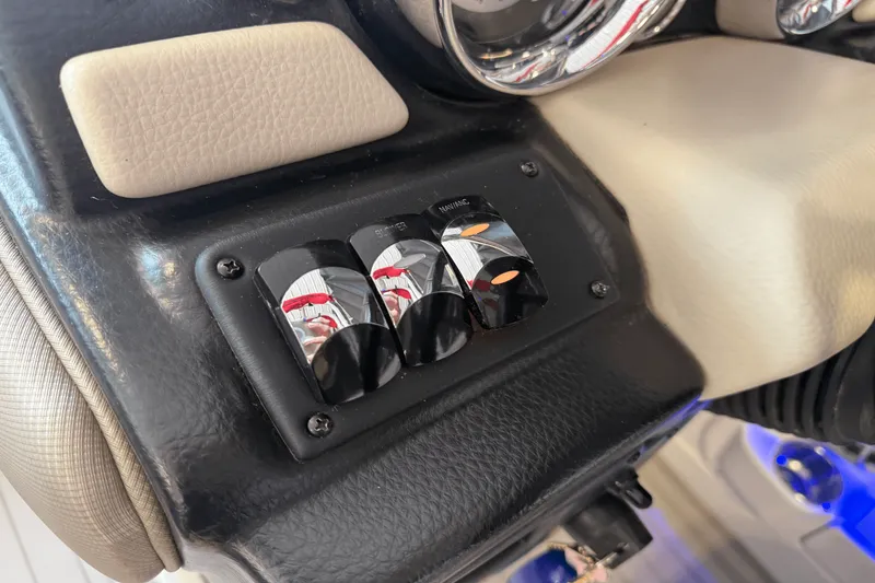 Slide: The Image of Crownline Boats E23 2018 - 66