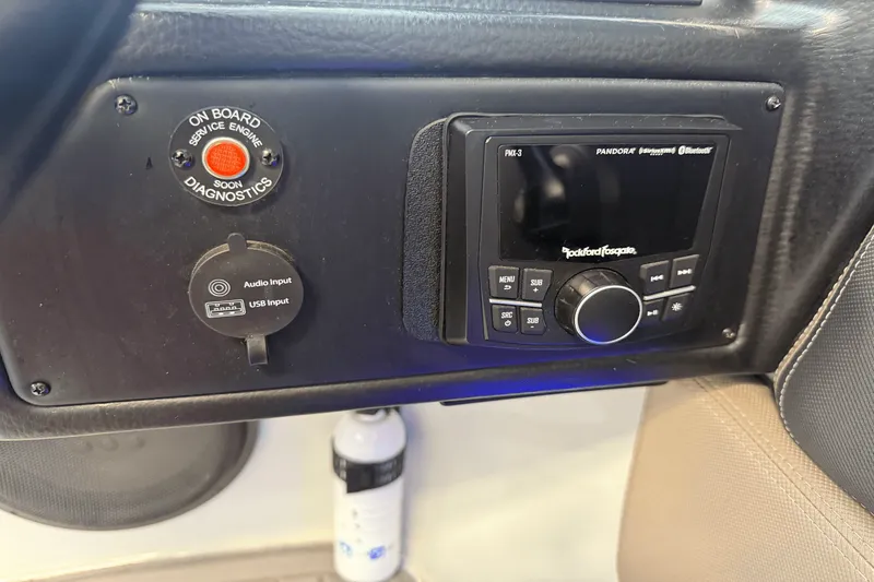 Slide: The Image of Crownline Boats E23 2018 - 74