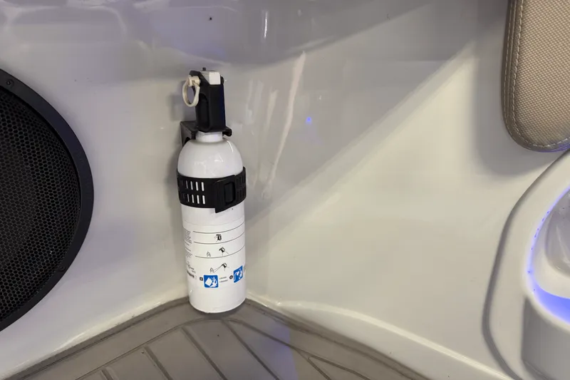 Slide: The Image of Crownline Boats E23 2018 - 78