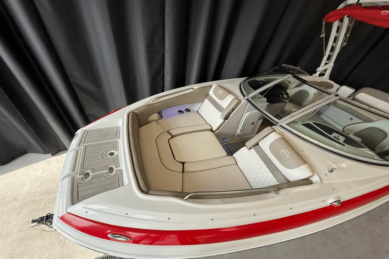 Slide: The Image of Crownline Boats E23 2018 - 8