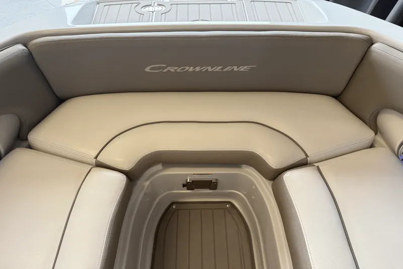 Slide: The Image of Crownline Boats E23 2018 - 95