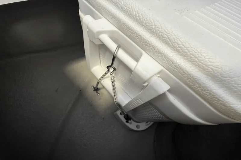 Slide: The Image of Crownline Boats E23 2018 - 97