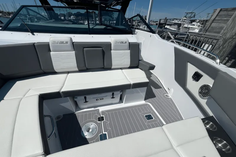 Slide: The Image of Cruisers Yachts 34 GLS Outboard 2024 - 28