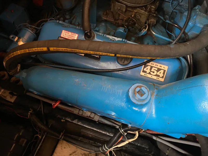 Slide: The Image of Twin 454 Crusader Motor  - 20
