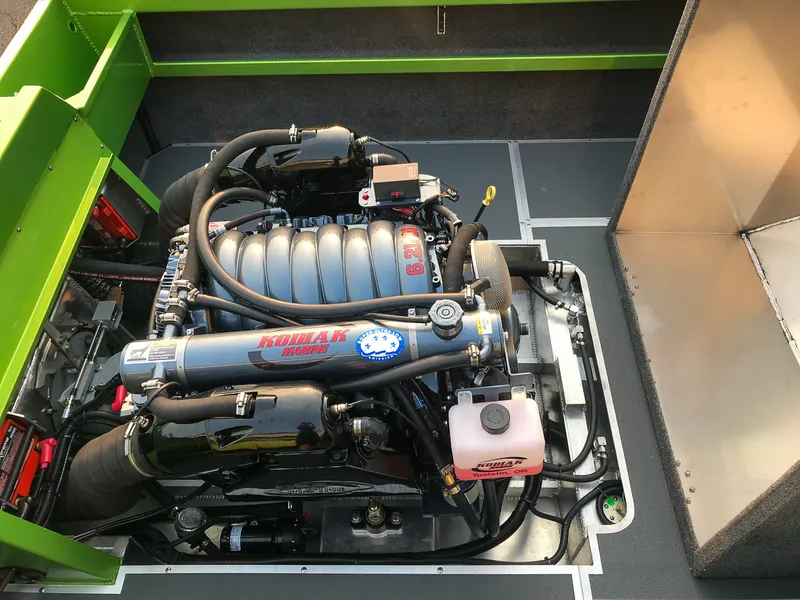 Slide: The Image of North River 21' Commander 2026 - 16