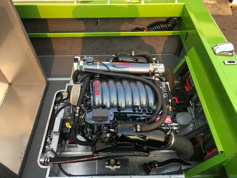 Slide: The Image of North River 21' Commander 2026 - 17