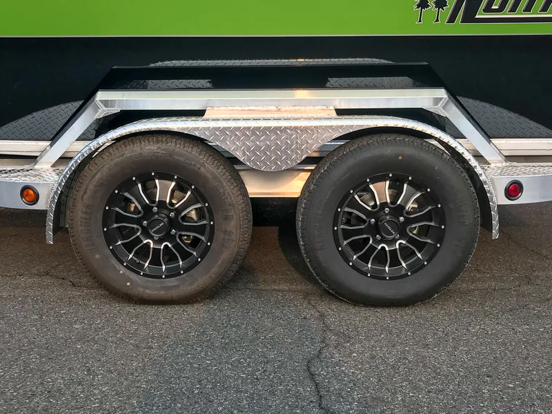 Slide: The Image of North River 21' Commander 2026 - 19