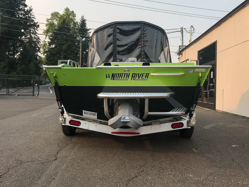 Slide: The Image of North River 21' Commander 2026 - 4