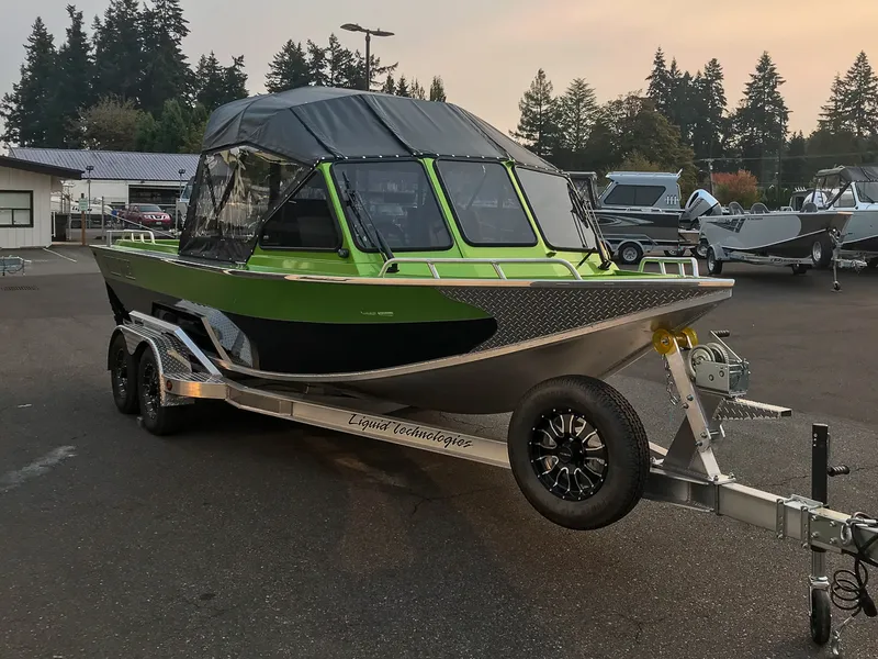 Slide: The Image of North River 21' Commander 2026 - 6