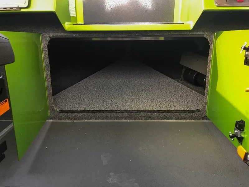 Slide: The Image of North River 21' Commander 2026 - 8