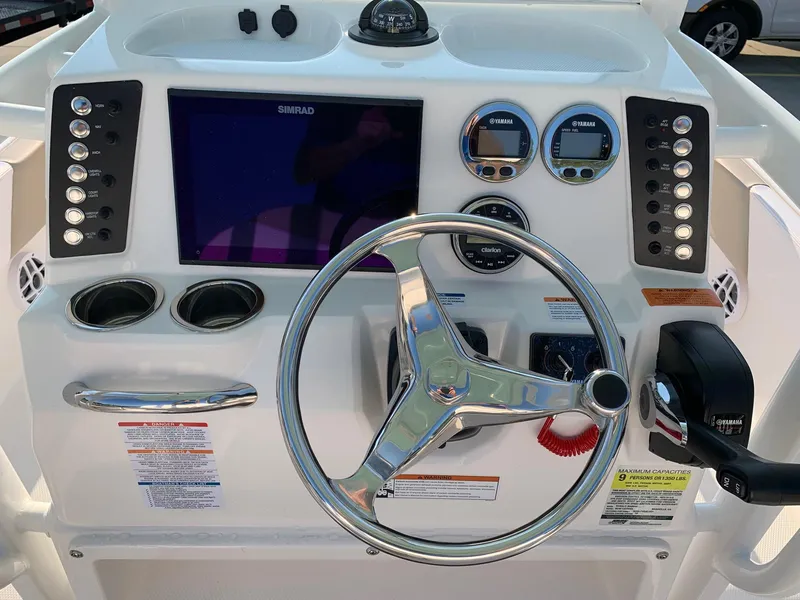 Slide: The Image of Robalo 246 Cayman 2024 - 14