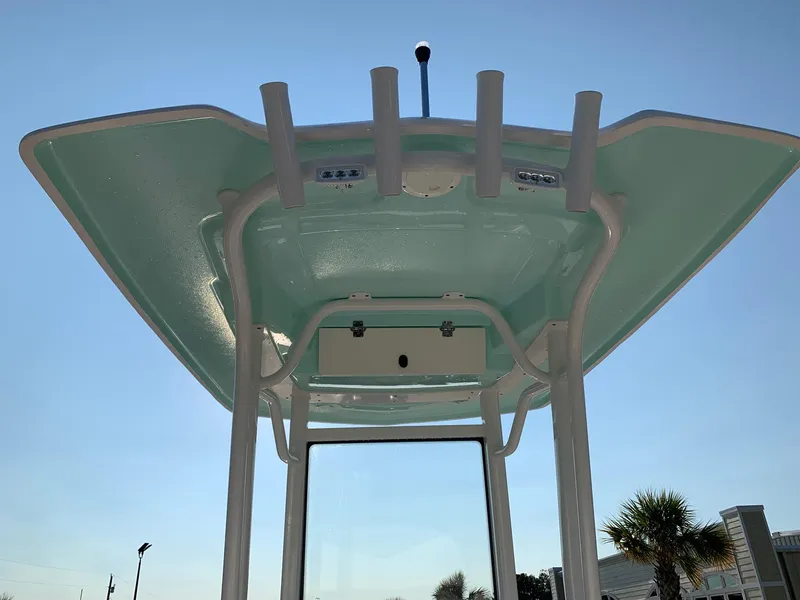 Slide: The Image of Robalo 246 Cayman 2024 - 6