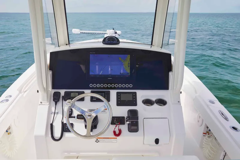 Slide: The Image of Regulator Marine 26XO 2019 - 10