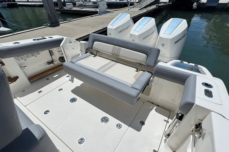 Slide: The Image of Boston Whaler 350 Realm 2025 - 14