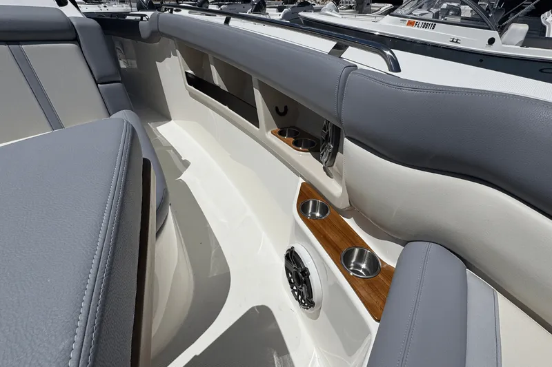 Slide: The Image of Boston Whaler 350 Realm 2025 - 25