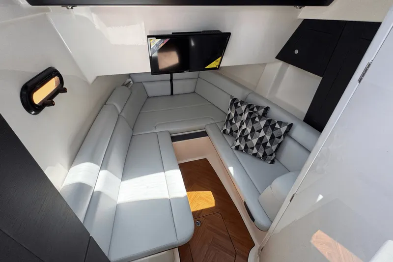 Slide: The Image of Boston Whaler 350 Realm 2025 - 27