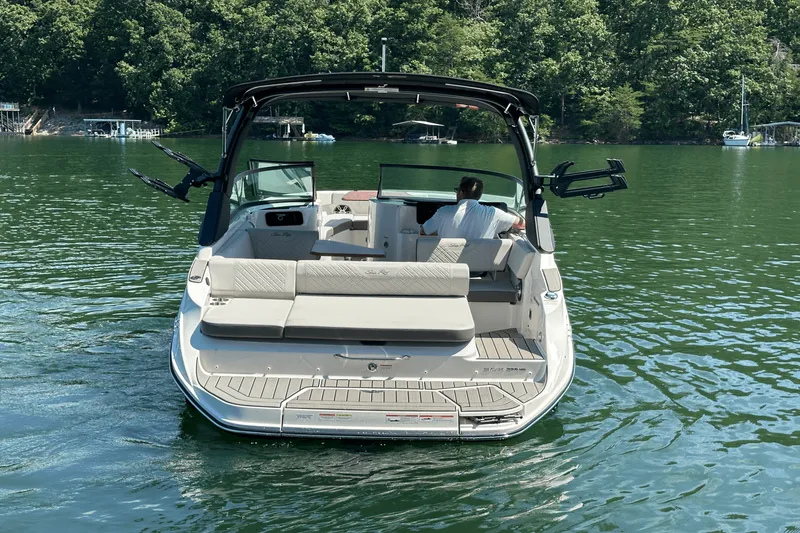 Slide: The Image of Sea Ray SDX 230 Surf 2026 - 13