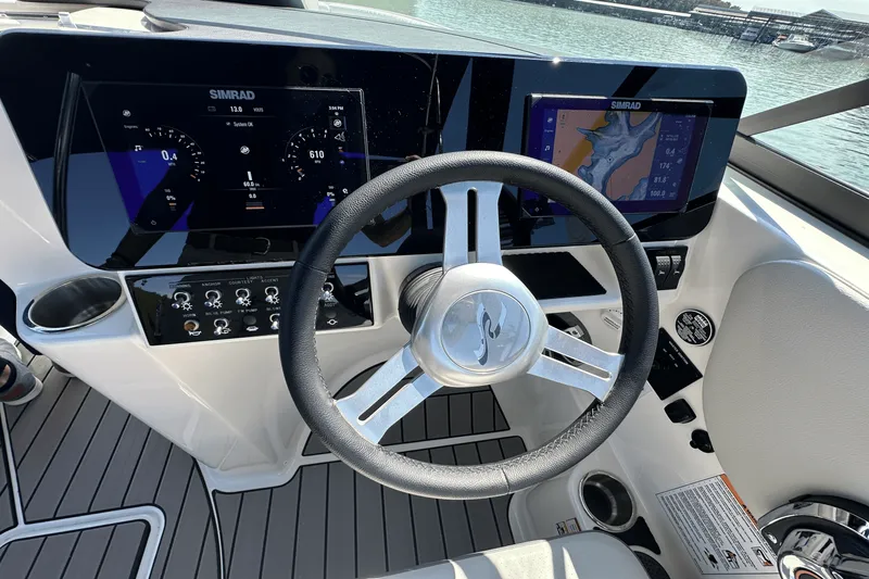 Slide: The Image of Sea Ray SDX 230 Surf 2026 - 24