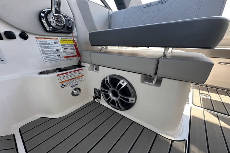 Slide: The Image of Sea Ray SDX 230 Surf 2026 - 36