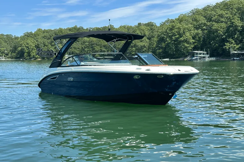 Slide: The Image of Sea Ray SDX 230 Surf 2026 - 6