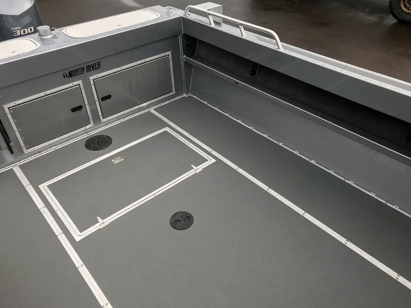 Slide: The Image of North River 25 Seahawk Fastback 2026 - 16