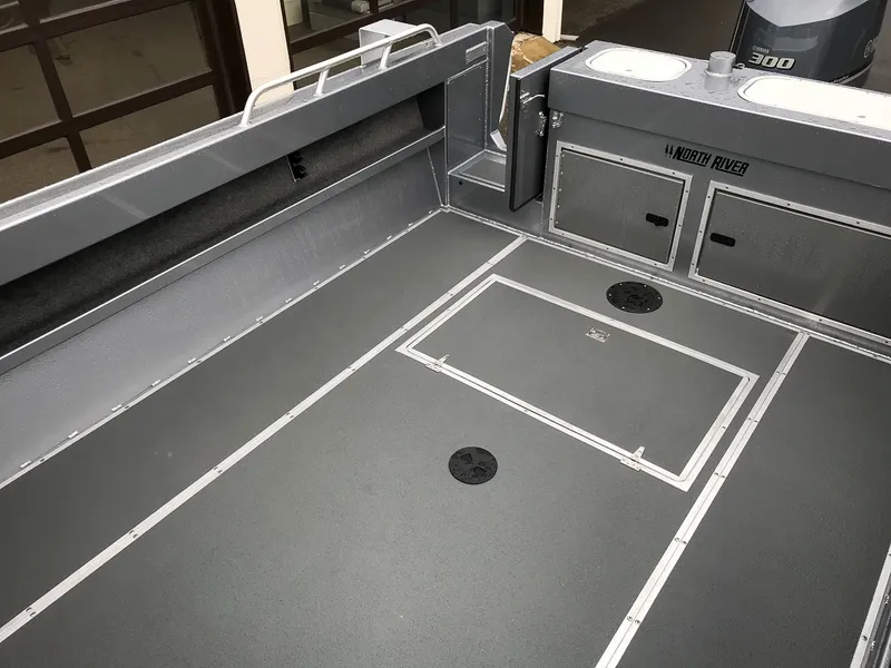 Slide: The Image of North River 25 Seahawk Fastback 2026 - 17