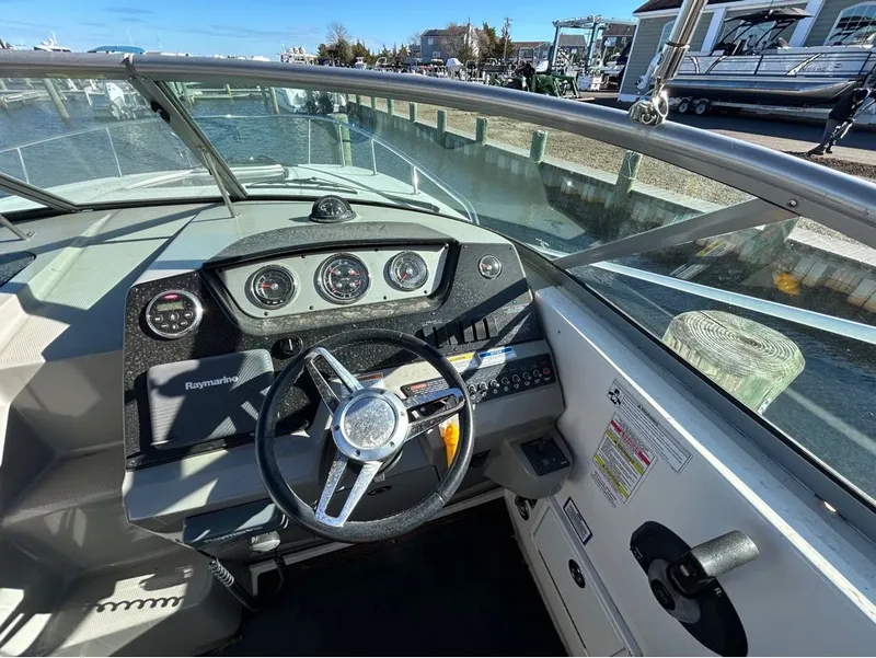 Slide: The Image of Sea Ray 280 SUNDANCER 2015 - 7