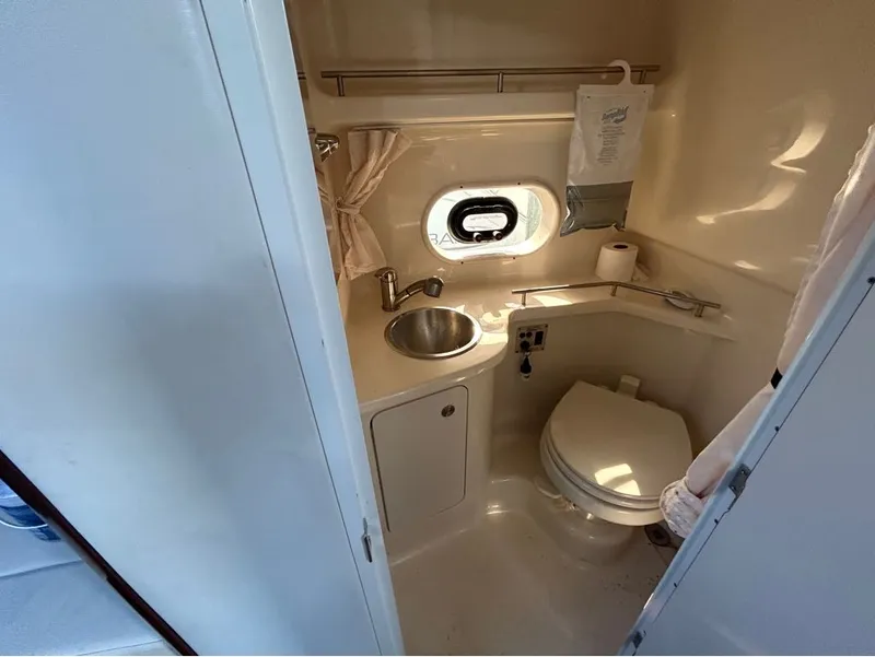 Slide: The Image of Sea Ray 280 SUNDANCER 2015 - 15
