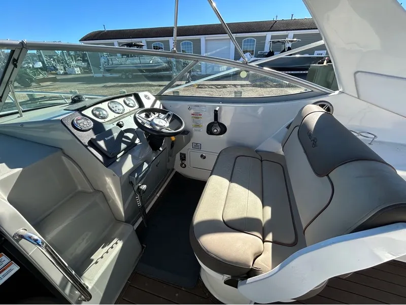 Slide: The Image of Sea Ray 280 SUNDANCER 2015 - 5
