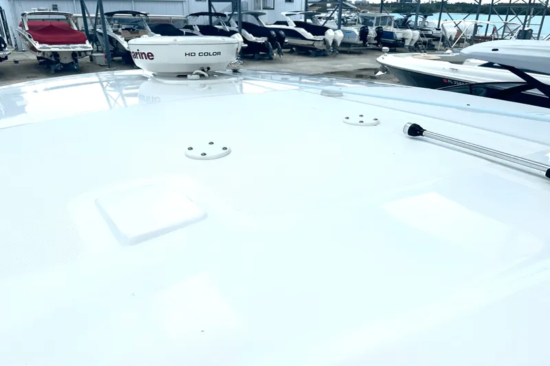 Slide: The Image of Boston Whaler 320 VANTAGE 2016 - 32