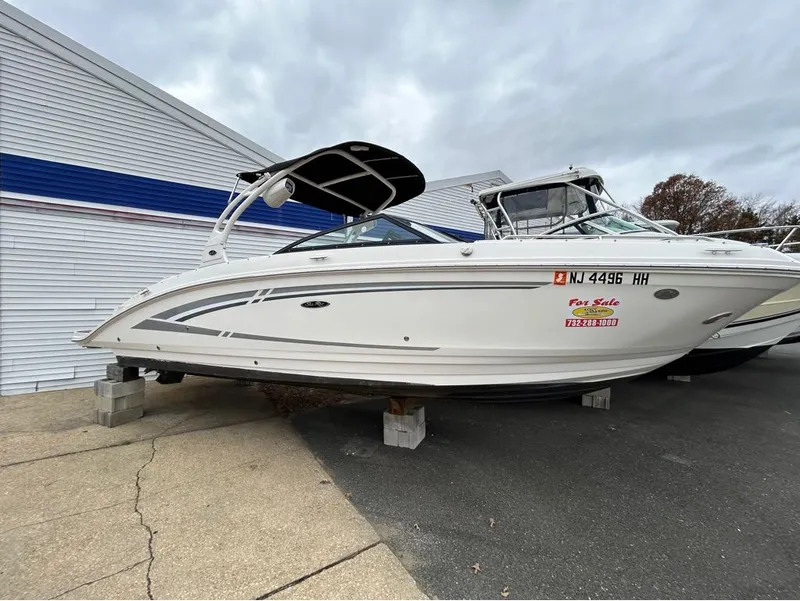 Slide: The Image of Sea Ray 27SD 2016 - 1