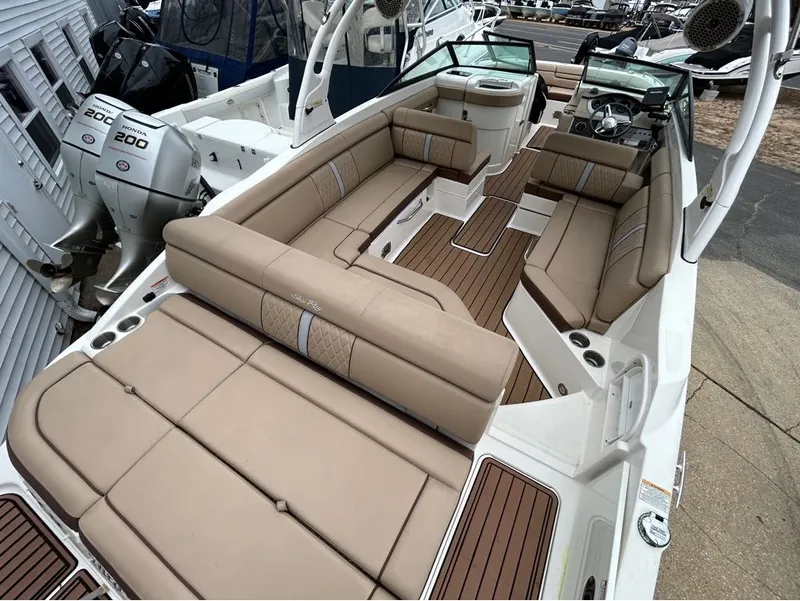 Slide: The Image of Sea Ray 27SD 2016 - 7