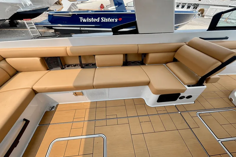 Slide: The Image of Aviara AV36 2022 - 17