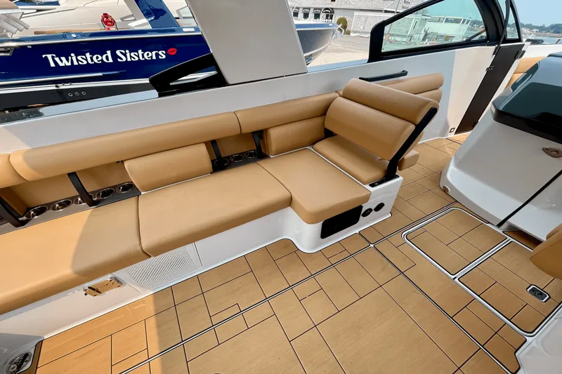 Slide: The Image of Aviara AV36 2022 - 18