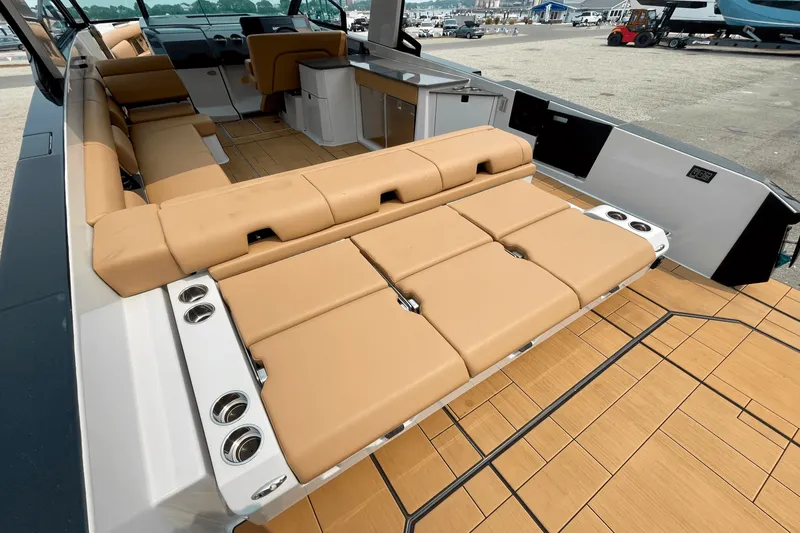 Slide: The Image of Aviara AV36 2022 - 4