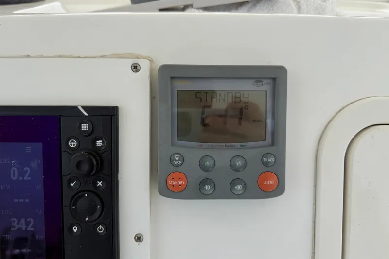 Slide: The Image of Century 3200 Offshore 2007 - 4