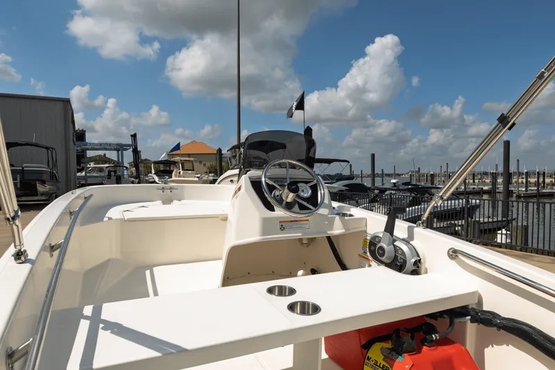 Slide: The Image of Boston Whaler 130 Super Sport 2026 - 8