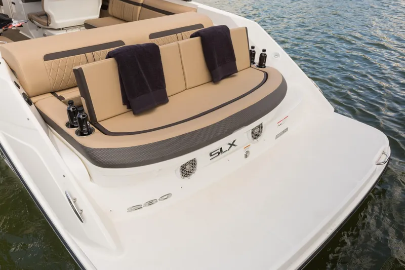 Slide: The Image of Sea Ray 280 SLX 2016 - 27
