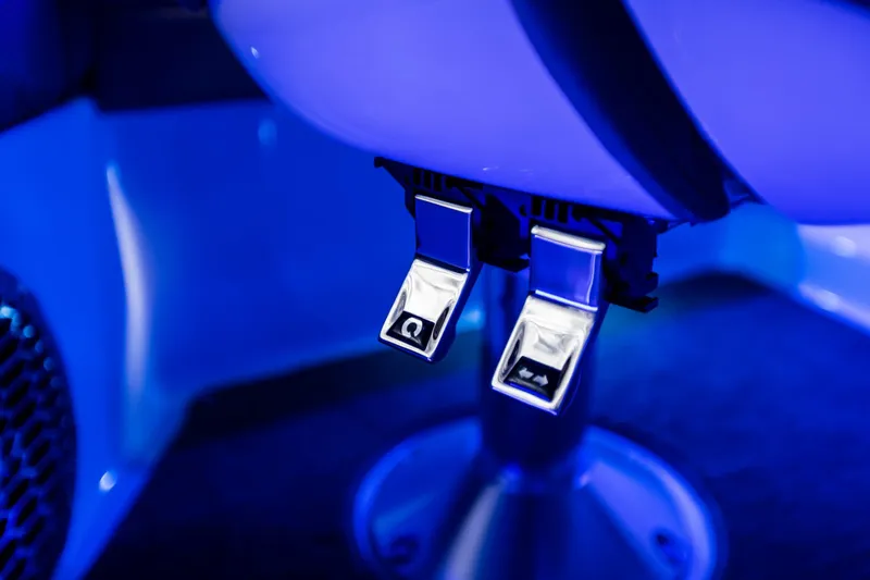 Slide: The Image of Sea Ray 280 SLX 2016 - 11