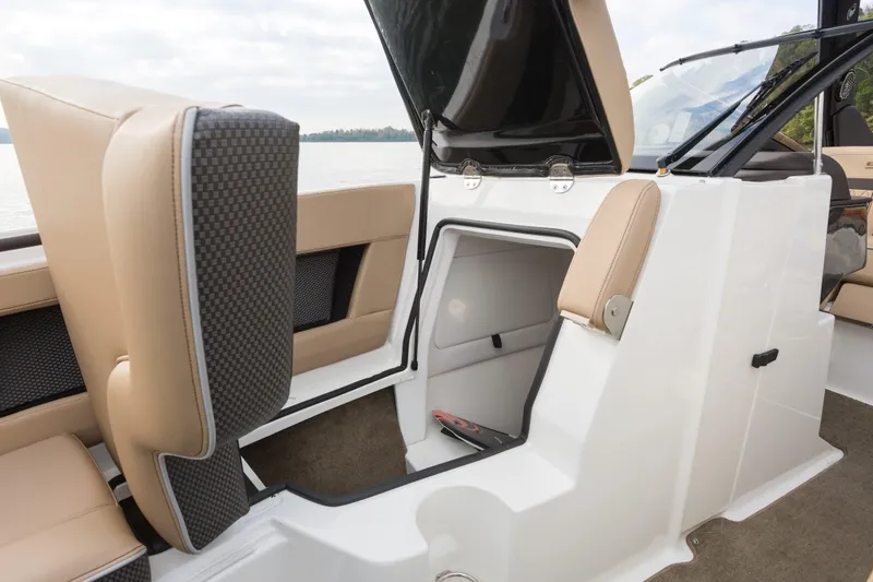 Slide: The Image of Sea Ray 280 SLX 2016 - 15